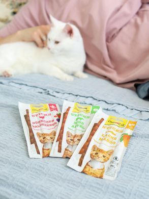 Ласощі GimCat М&rsquo;ясні палички для котів, з лосось та манго, 3 шт по 5 г