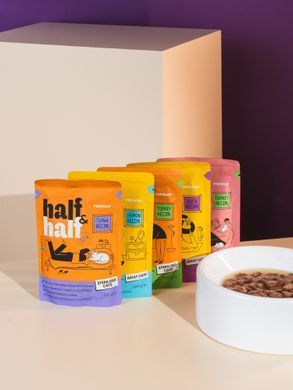 Корм вологий Half&Half для стерилізованих котів, шматочки з тунцем у соусі у формі пауча, 100 г