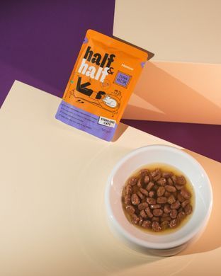 Корм вологий Half&Half для стерилізованих котів, шматочки з тунцем у соусі у формі пауча, 100 г