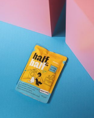 Корм вологий Half&Half для дорослих котів, шматочки з лосось у желе у формі пауча, 100 г