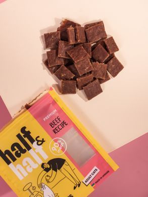 Ласощі для котів Half&Half у формі м'ясних шматочків з яловичиною, 50 г