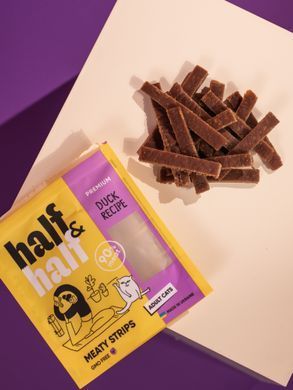 Ласощі для котів Half&Half у формі м'ясних смужечок з качкою, 50 г