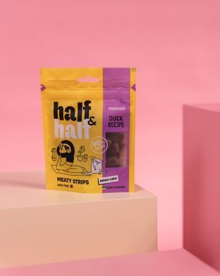 Ласощі для котів Half&Half у формі м'ясних смужечок з качкою, 50 г