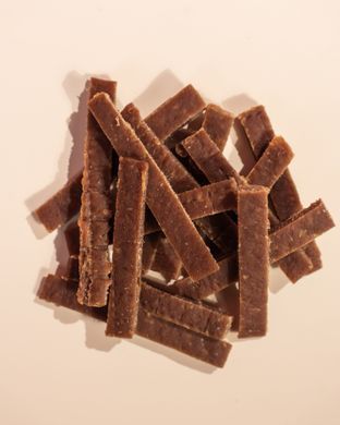 Ласощі для котів Half&Half у формі м'ясних смужечок з качкою, 50 г